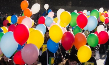 Luftballons  Erzbistum Laura Thomas